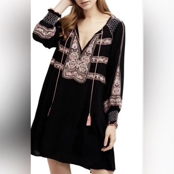 Free People Dresses & Skirts - Free People Wind Willow Boho mini Dress